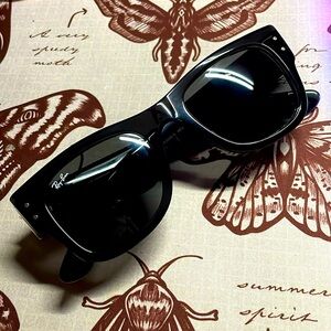 Ray-ban mega wayfarer women’s sunglasses